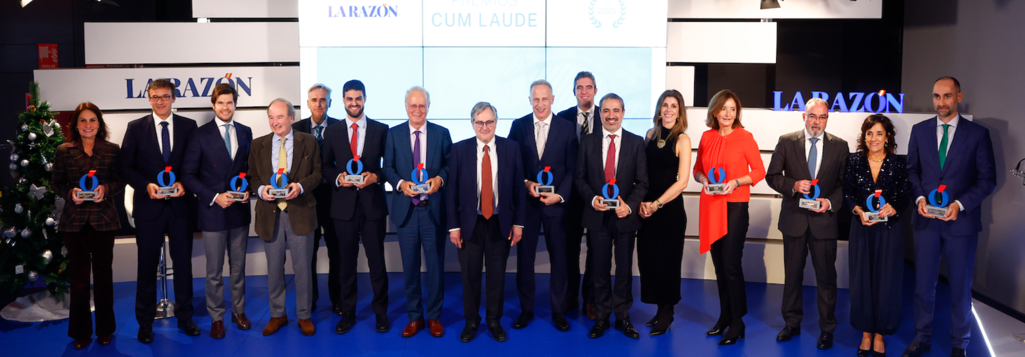 CMG MEDDEV - Cum laude awarded for innovation in medical device regulatory consulting for excellence in medicine.